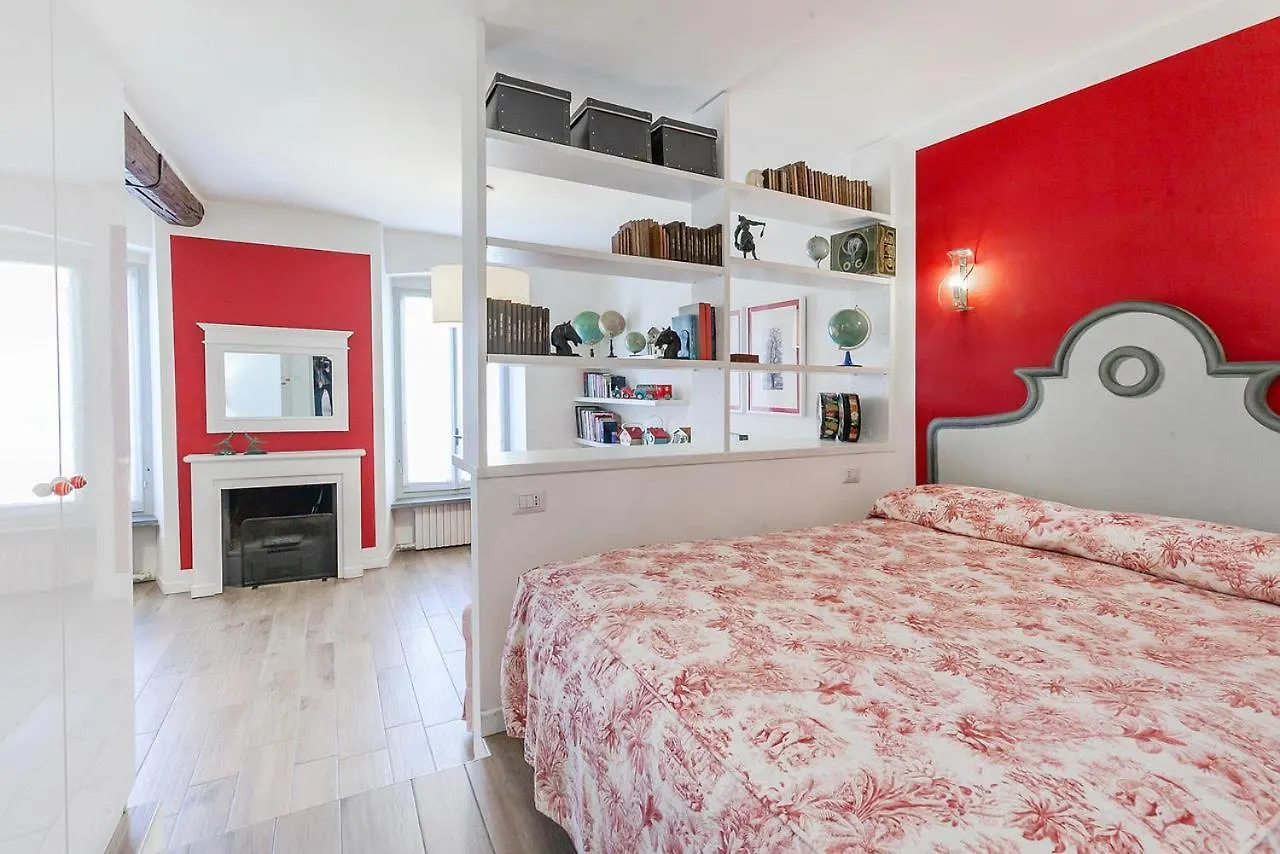 Charming And Elegant Apartment Historic Center Of Milan